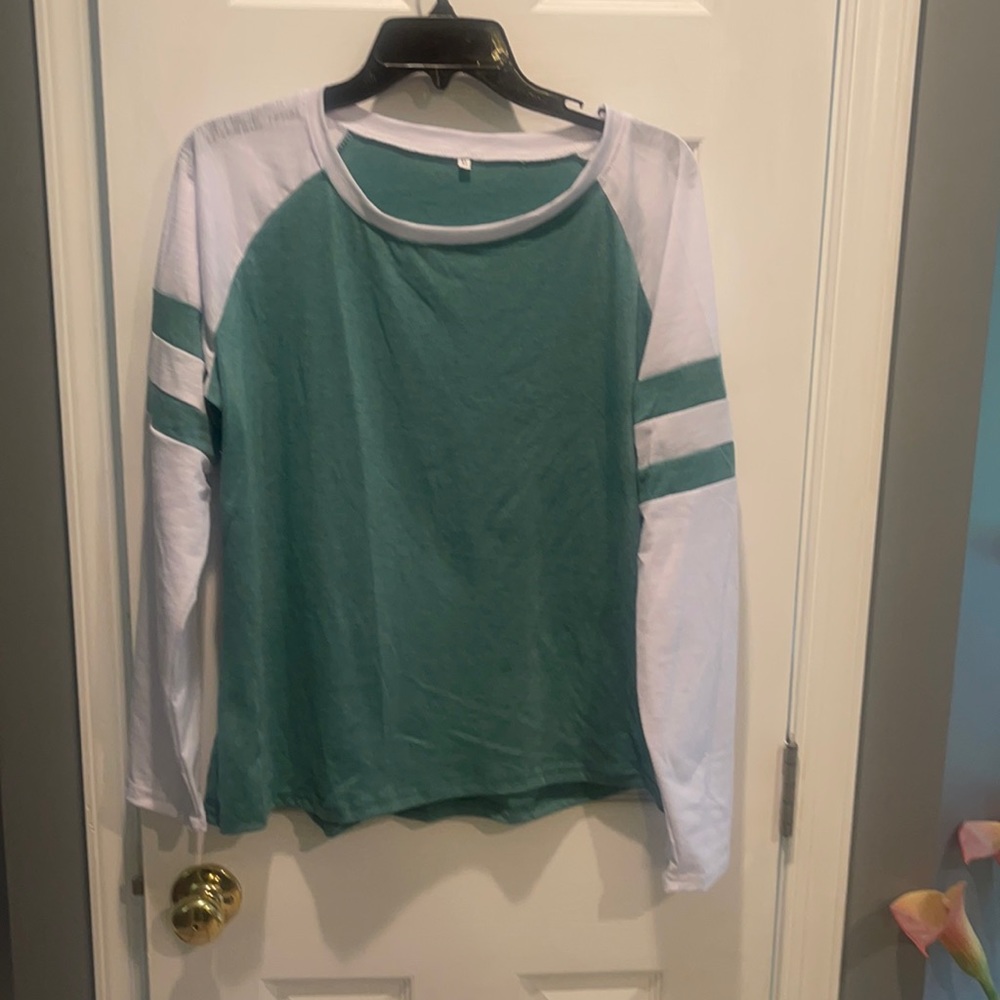 Amazon shirt never worn